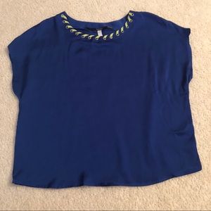 Kensie blue dolman top with green accent
